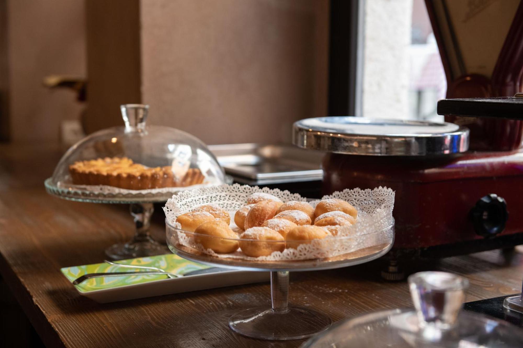 Alessi Hotel Trattoria Desenzano del Garda Dış mekan fotoğraf