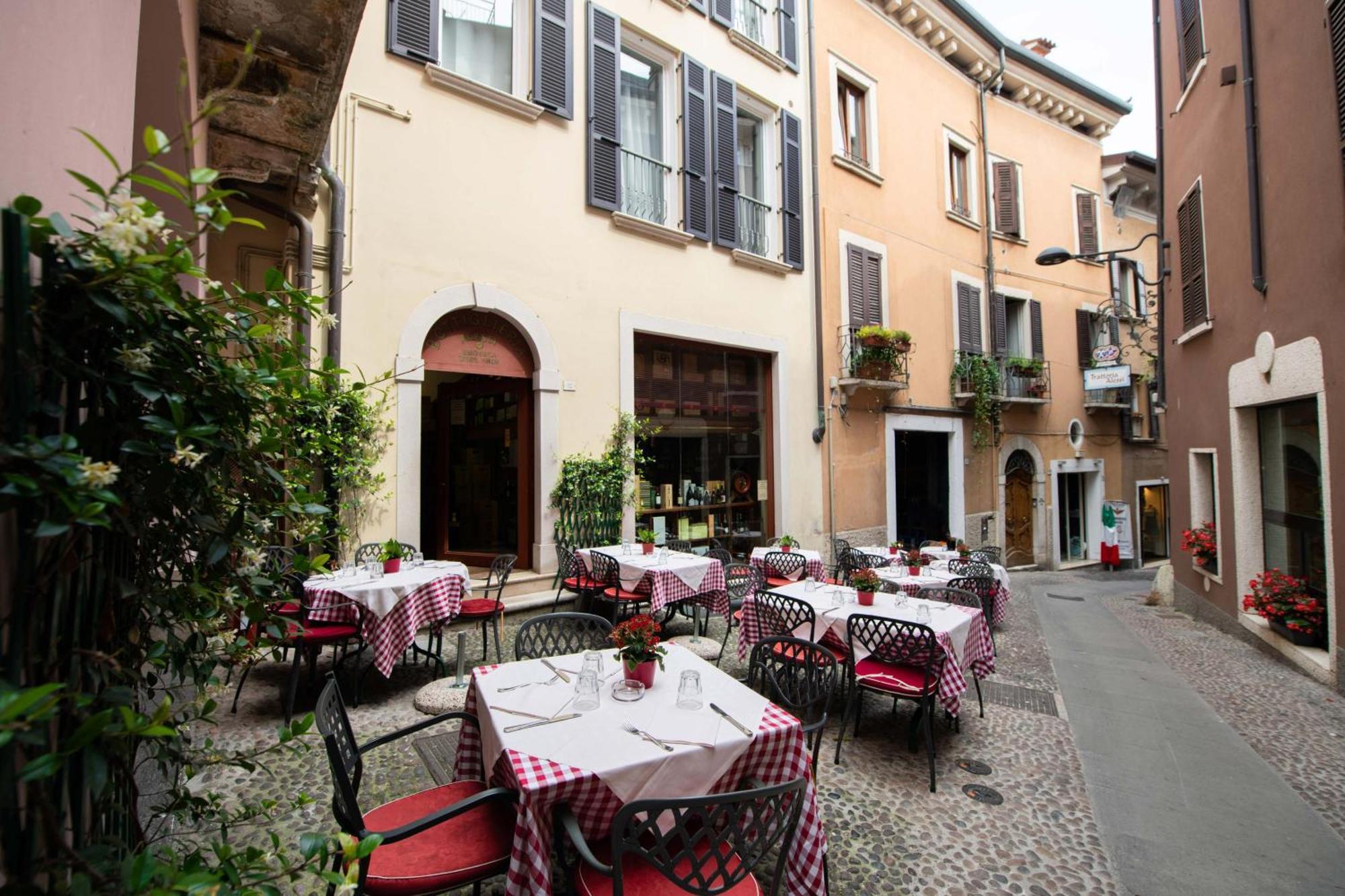 Alessi Hotel Trattoria Desenzano del Garda Dış mekan fotoğraf