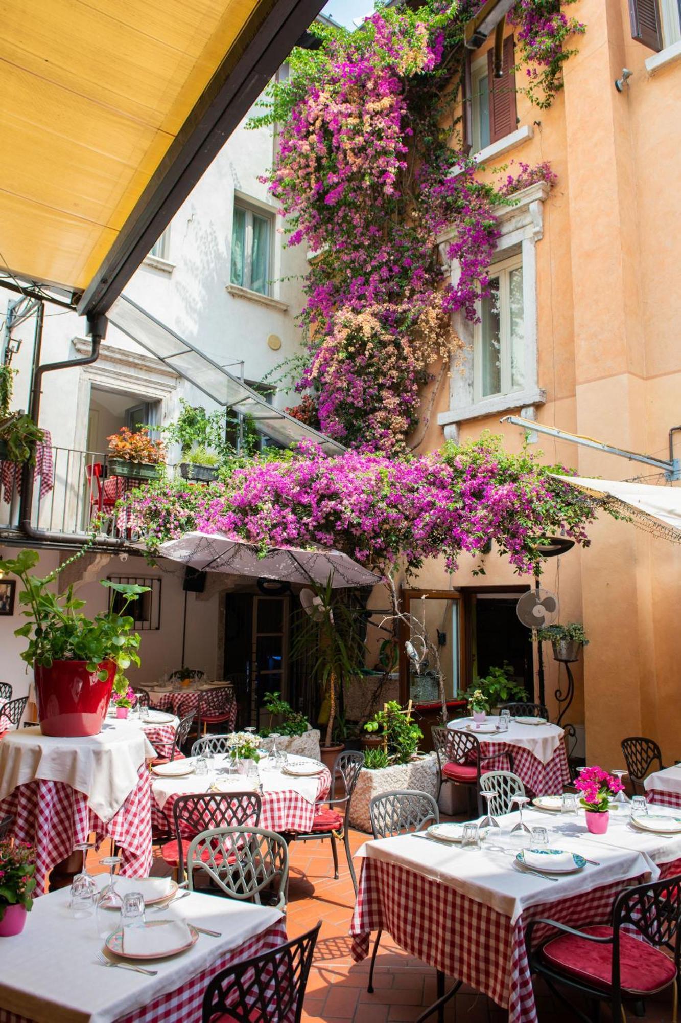 Alessi Hotel Trattoria Desenzano del Garda Dış mekan fotoğraf
