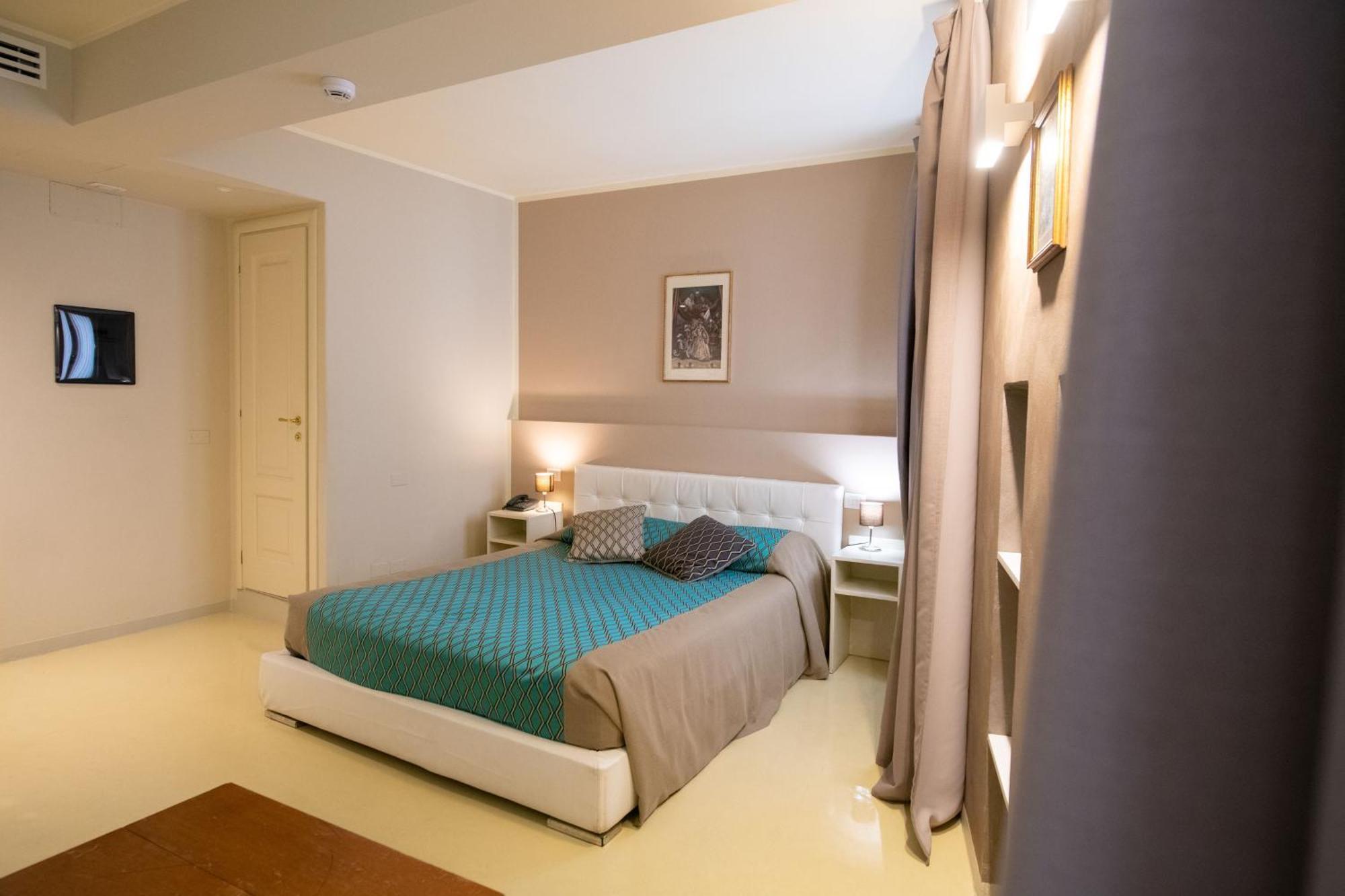Alessi Hotel Trattoria Desenzano del Garda Dış mekan fotoğraf