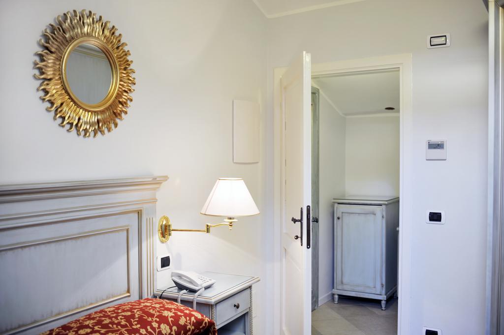 Alessi Hotel Trattoria Desenzano del Garda Dış mekan fotoğraf